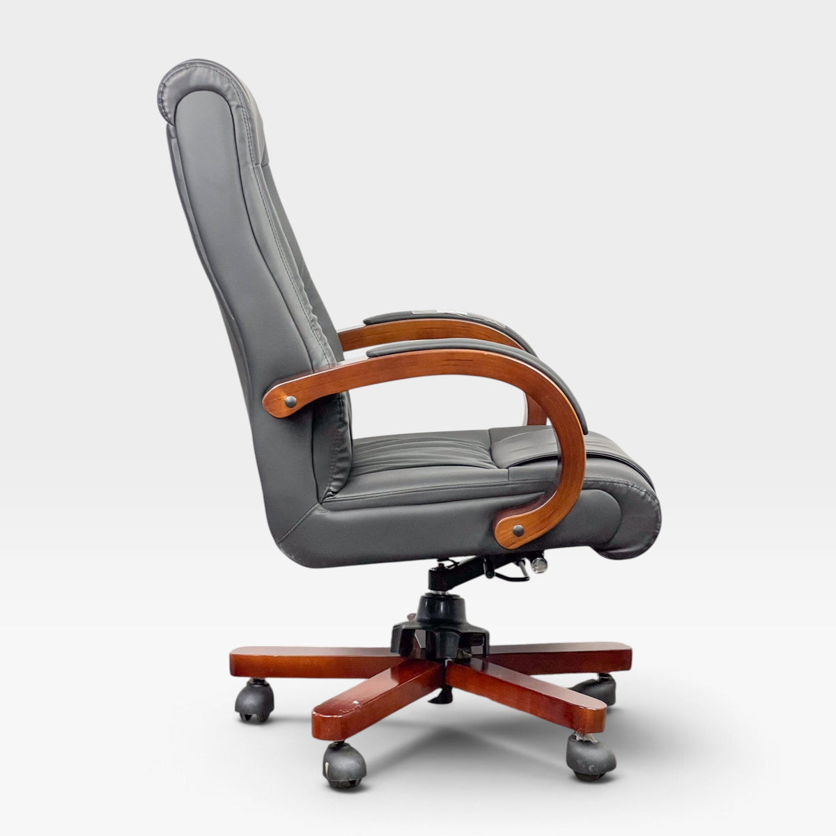 CHAISE RESPONSABLE CLASSIQUE BOIS