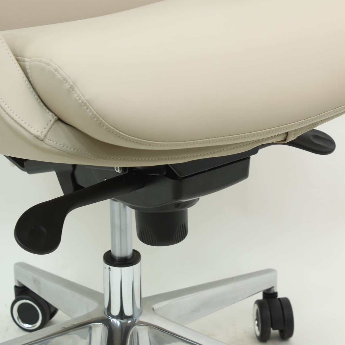 FAUTEUIL PDG BEIGE